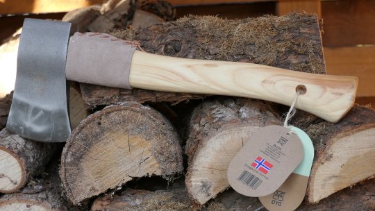 ØYO Hikingaxt - Touringaxt mit Hickory Schaft